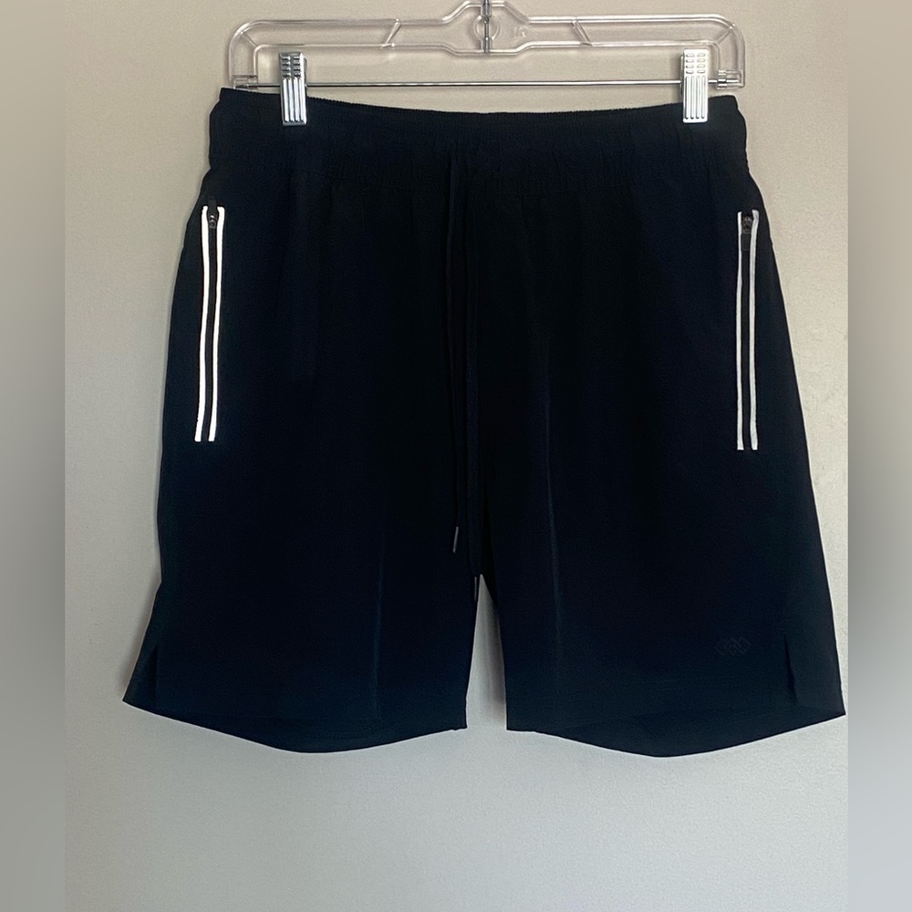 Black Men's Athletic Shorts Size Medium‎